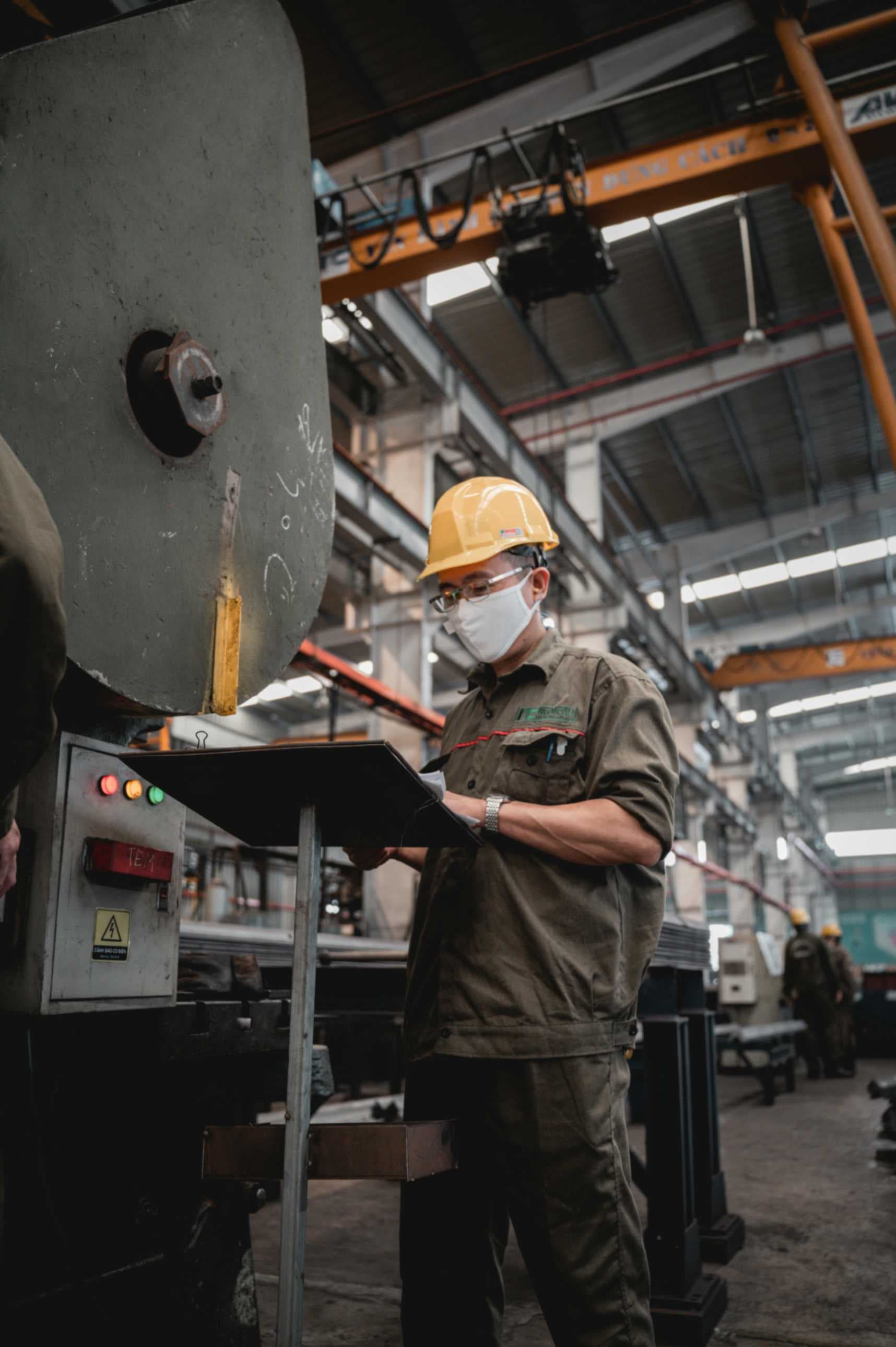 Adaptation Lean Manufacturing dans des PME industrielles et grands groupes de production
